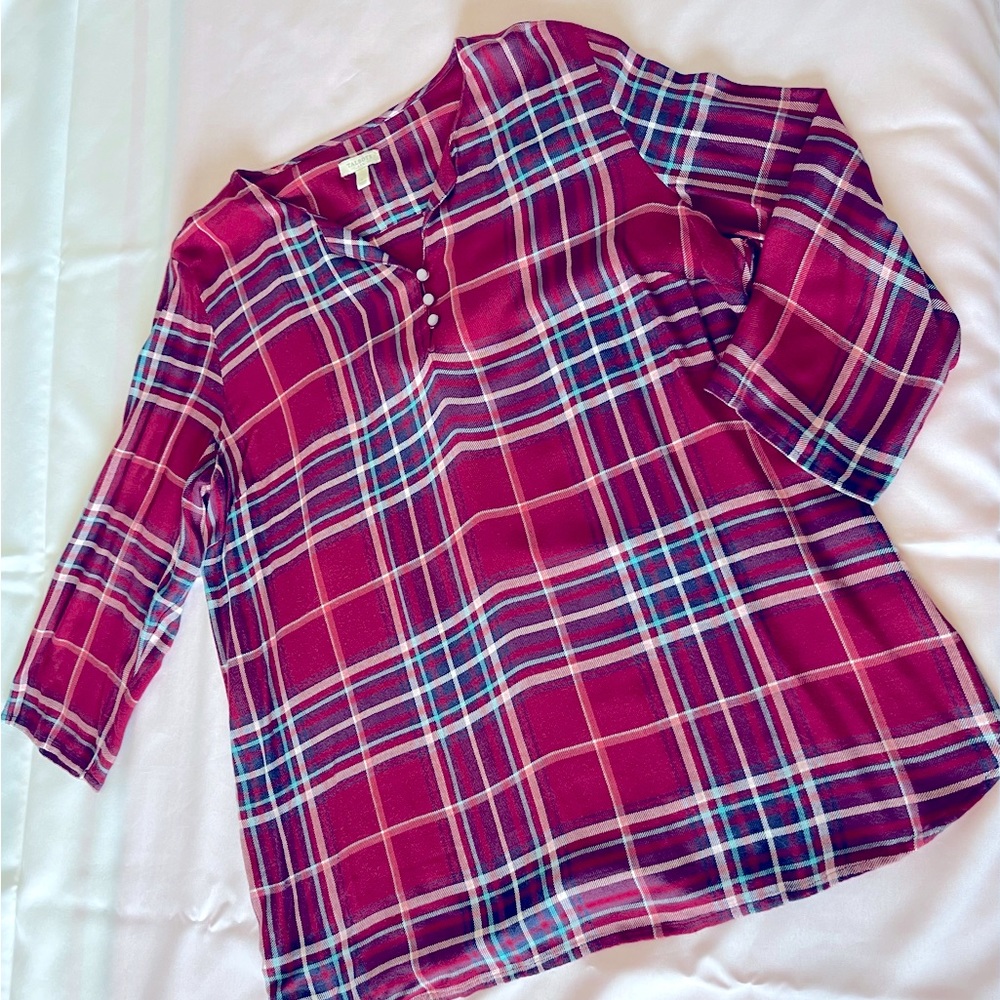 Women’s Plaid Tunic-style top - Talbot’s size L